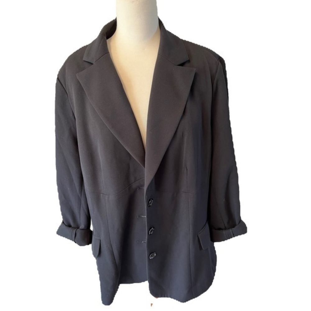 Blazer Lane Bryant size 18. NWT. Black in color. Two‎ pockets. L13.